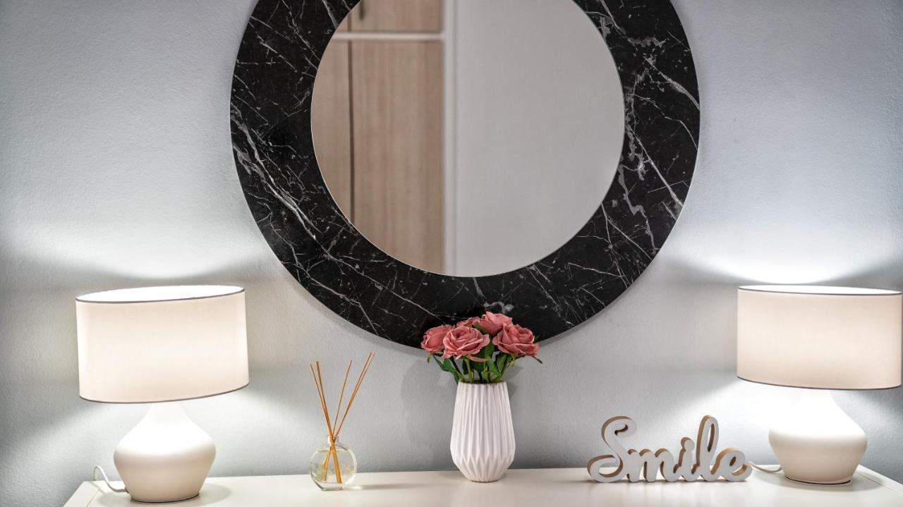 Lux Apartment Near Acropolis! In The Heart Of Aten Exteriör bild